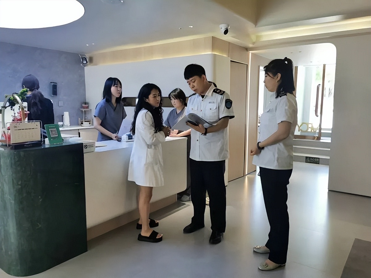 <b>延安市宝塔区卫生监督所集中开展医疗美容行业专项整治行动</b>