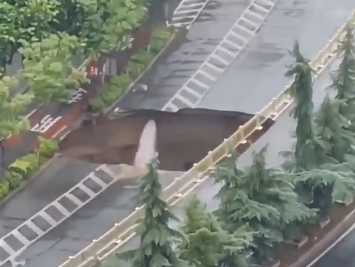 <b>西安在建地铁8号环线突发涌水涌砂 现场无人员伤亡</b>