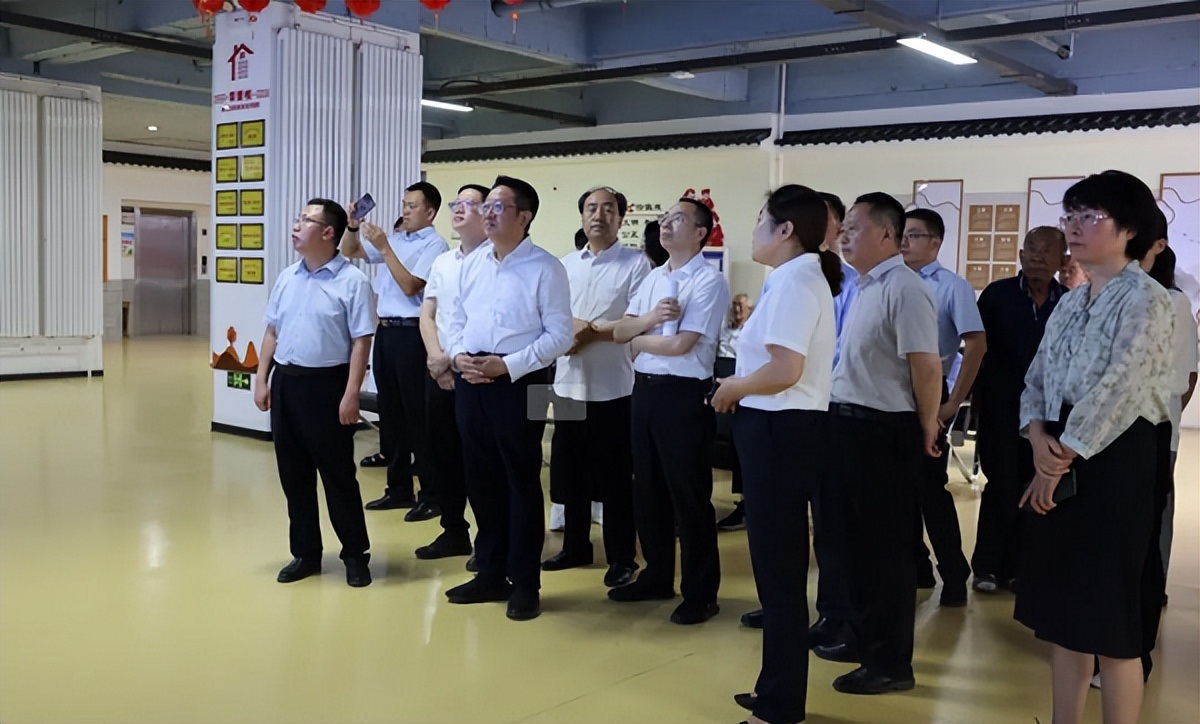 <b>民政部副部长唐承沛在榆林高新医院综合养老服务中心开展调研</b>