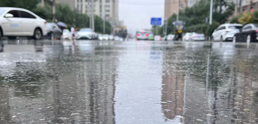 <b>陕西将迎强降水！宝鸡商洛水毁、滑坡、塌方风险高，多条公路湿滑积水</b>