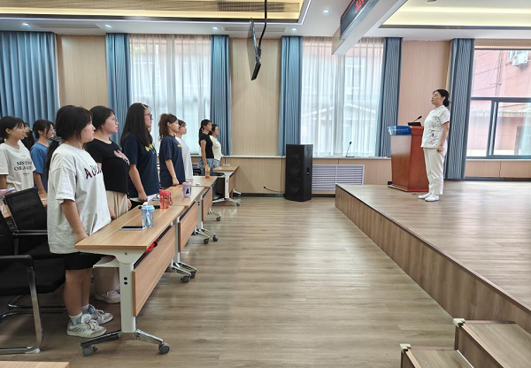 <b>咸阳彩虹医院举办护理实习生岗前培训</b>