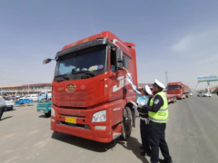 <b>呼和浩特全面开展货车、工程运输车违法专项整治行动</b>