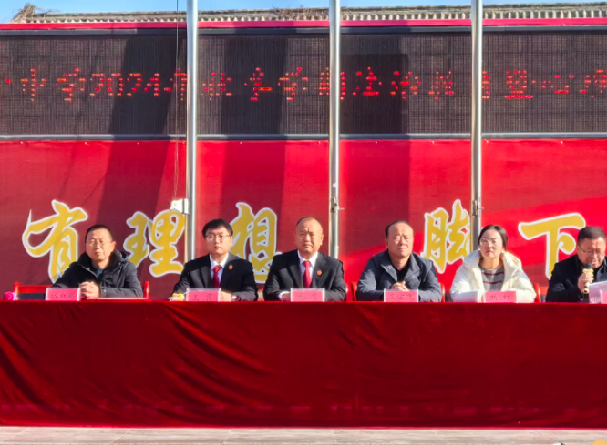 <b>榆林市靖边县人民法院到靖边县第十中学开展普法宣传活动      </b>