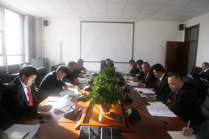 <b>榆林市靖边县人民法院召开党组理论学习中心组（扩大）会议</b>