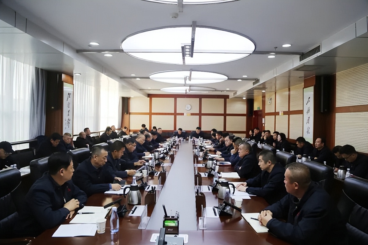 <b>延长油田定边采油厂召开安全稳定暨12月份工作会</b>