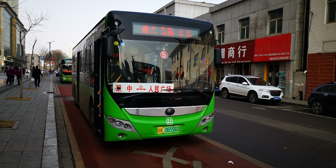 <b>榆林市府谷县：惠民公交 让百姓出行“乘”心如意</b>