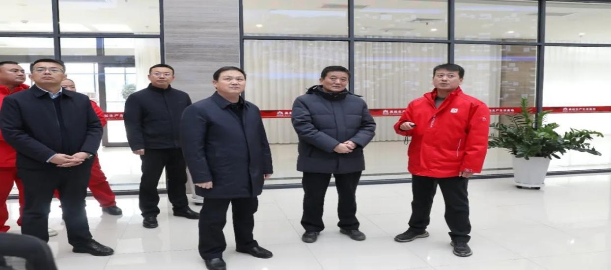 <b>延安市委常委、统战部部长张强在吴起县开展调研</b>
