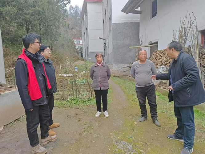 <b>商洛市柞水县凤凰镇：“三二一”工作法  实现矛盾纠纷当地化解  </b>