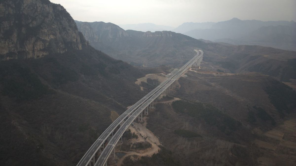 <b>河南9条高速公路将建成通车，收费标准已批复公示</b>