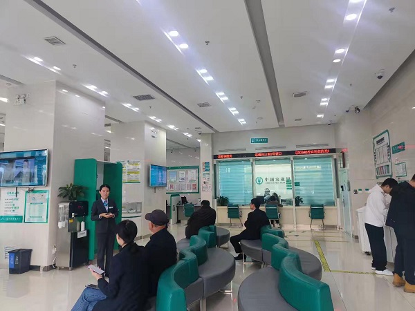 <b>农行榆林高新区支行开展劳动者驿站和全民反诈主题宣传活动</b>