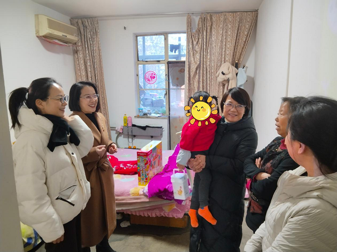 <b>咸阳彩虹医院爱心公益行动：守护生命希望 助力患儿成长之路</b>