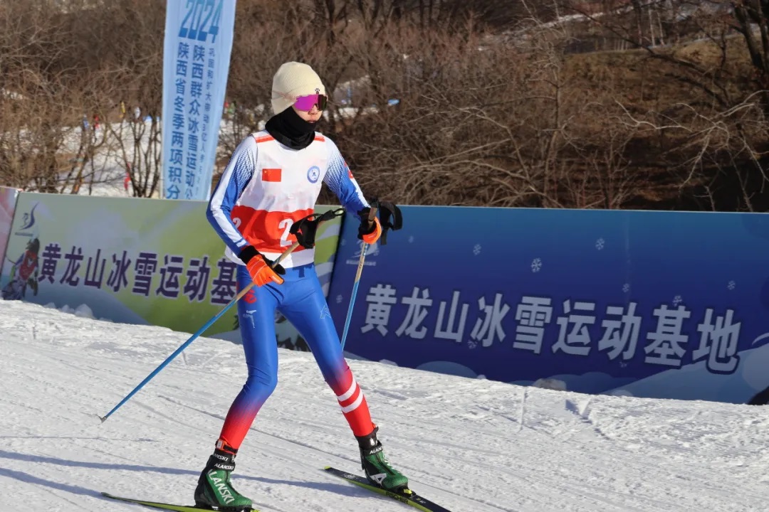 <b>越野滑雪+射击！冬季两项积分赛“燃爆”黄龙，带来速度与精准度的挑战</b>