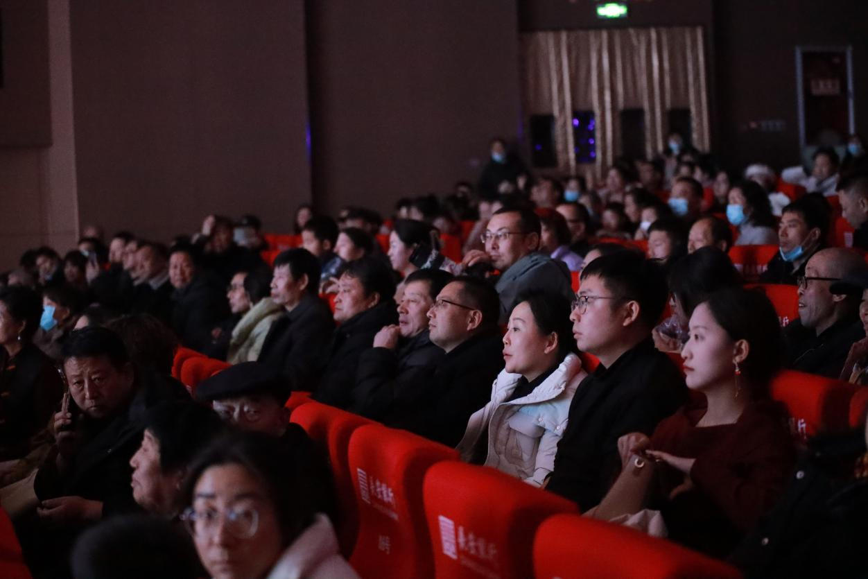 <b>商洛市商州区红梅声歌艺术学校2025新年音乐会成功举办</b>