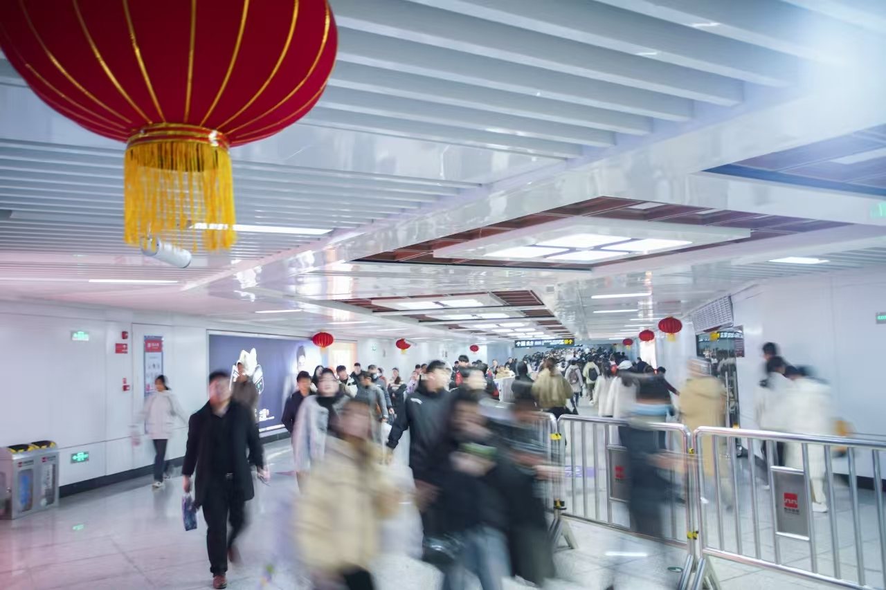<b>元宵节西安地铁延时运营  末班最迟延至23:55发车</b>