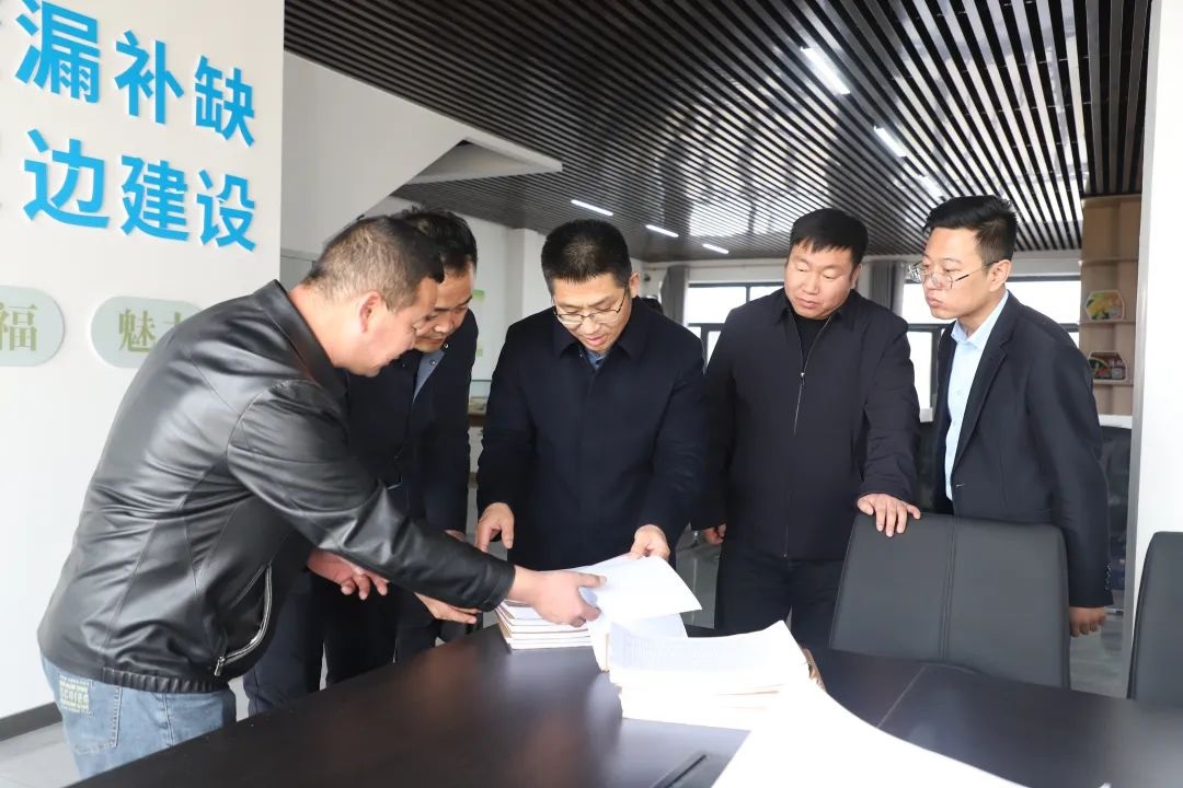 <b>榆林市定边县委书记姬世平在白泥井镇开展调研</b>