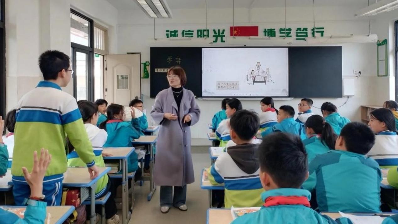 <b>西安市灞桥区席王中心小学15位青年教师课堂“大比武”</b>