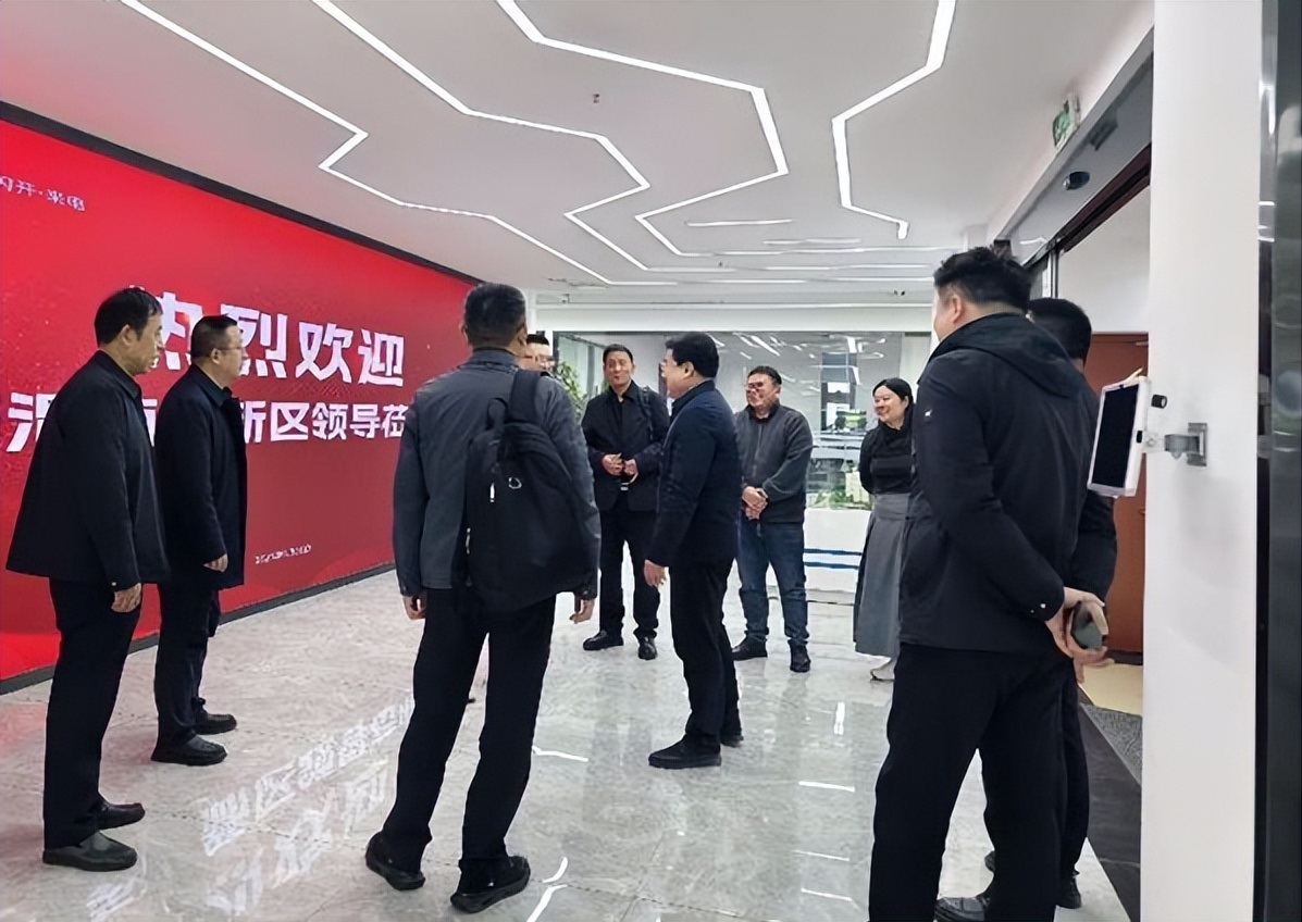 <b>政企协同谱新篇 陕西渭南高新区考察团走进闪开调研交流</b>