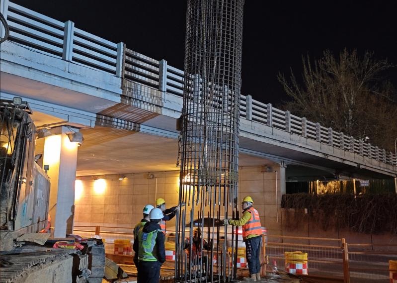 <b>西安二环路雁塔路立交交通优化项目首根桩基开钻</b>