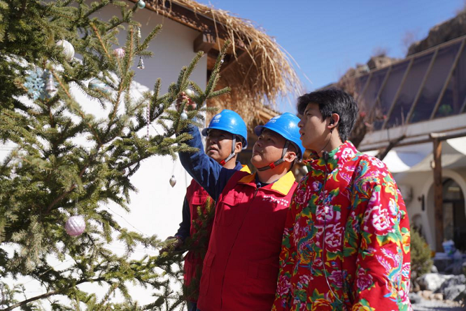 <b>国网榆林供电公司：优质服务护航农家乐用电无忧  </b>