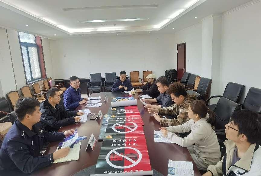 <b>西安市莲湖区多部门联动开展网络谣言整治宣传活动</b>