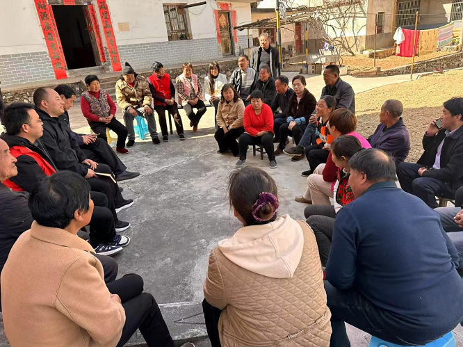 <b>商洛市柞水县小岭镇：共建美丽乡村 共享幸福生活  </b>