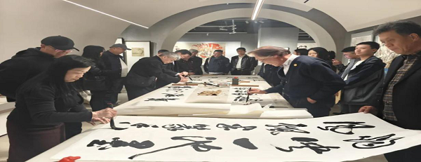 <b>“翰墨同源”两岸文化艺术交流座谈会在延安举办</b>