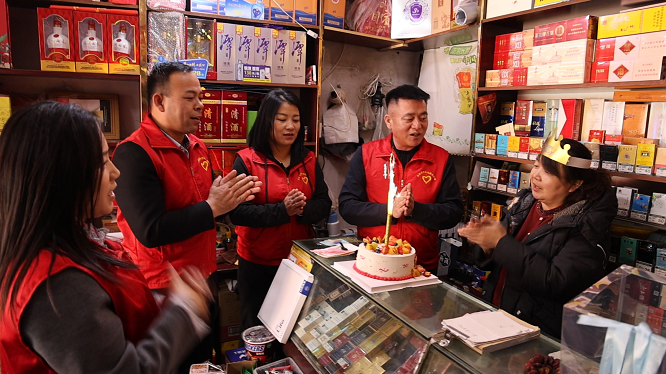 <b>榆林市府谷县：志愿服务“花团锦簇” 文明城市“升温增色”  </b>
