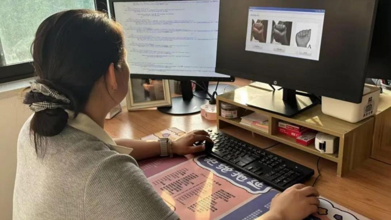 <b>西安市灞桥区纺织城小学富力分校知识产权周活动点亮创新教育之光</b>