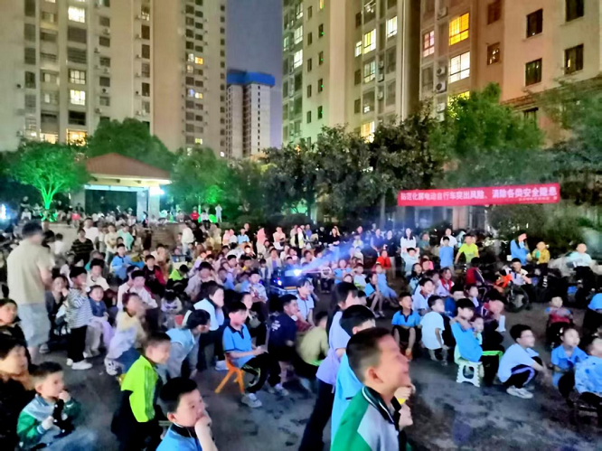 <b>汉中市汉台区：公益放映乐万家 激活城乡文化“一江春水”</b>