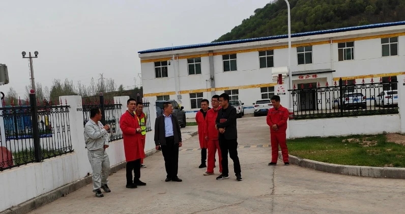 <b>延长石油管道运输公司张振军检查指导刘坪少人值守场站建设项目及防汛工</b>