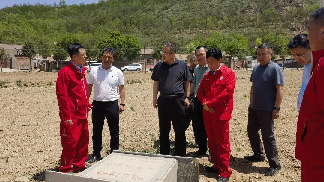 <b>延安市生态环境局局长张延存深入富县采油厂督导检查</b>