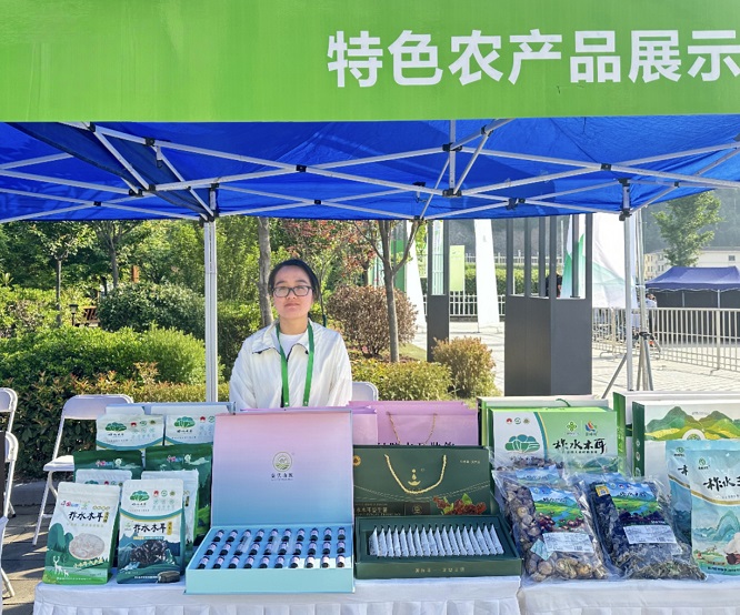 <b>商洛市：端午佳节拓市场 柞水木耳进京“香” </b>