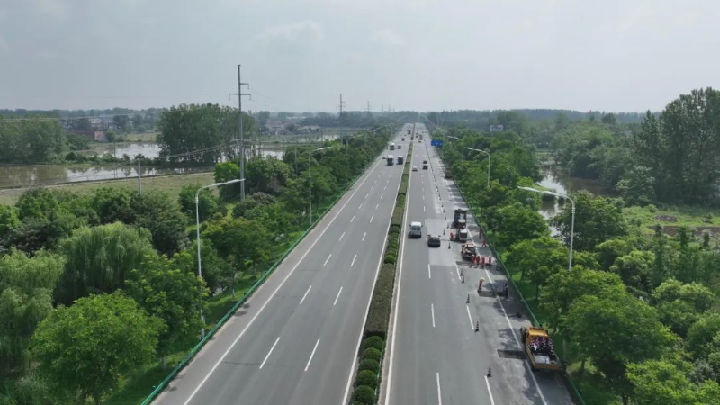 <b>内蒙古赤峰市普通国省干线公路养护工程加速推进</b>