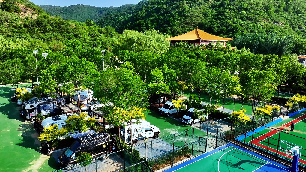 <b>开着房车去“撒野”！延安市黄龙县“森泊漫境”自驾游营地盛大开营</b>