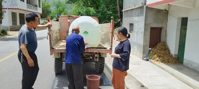 <b>汉中市宁强县舒家坝镇宝珠观村干群齐心抗旱情 多措并举保收成  </b>