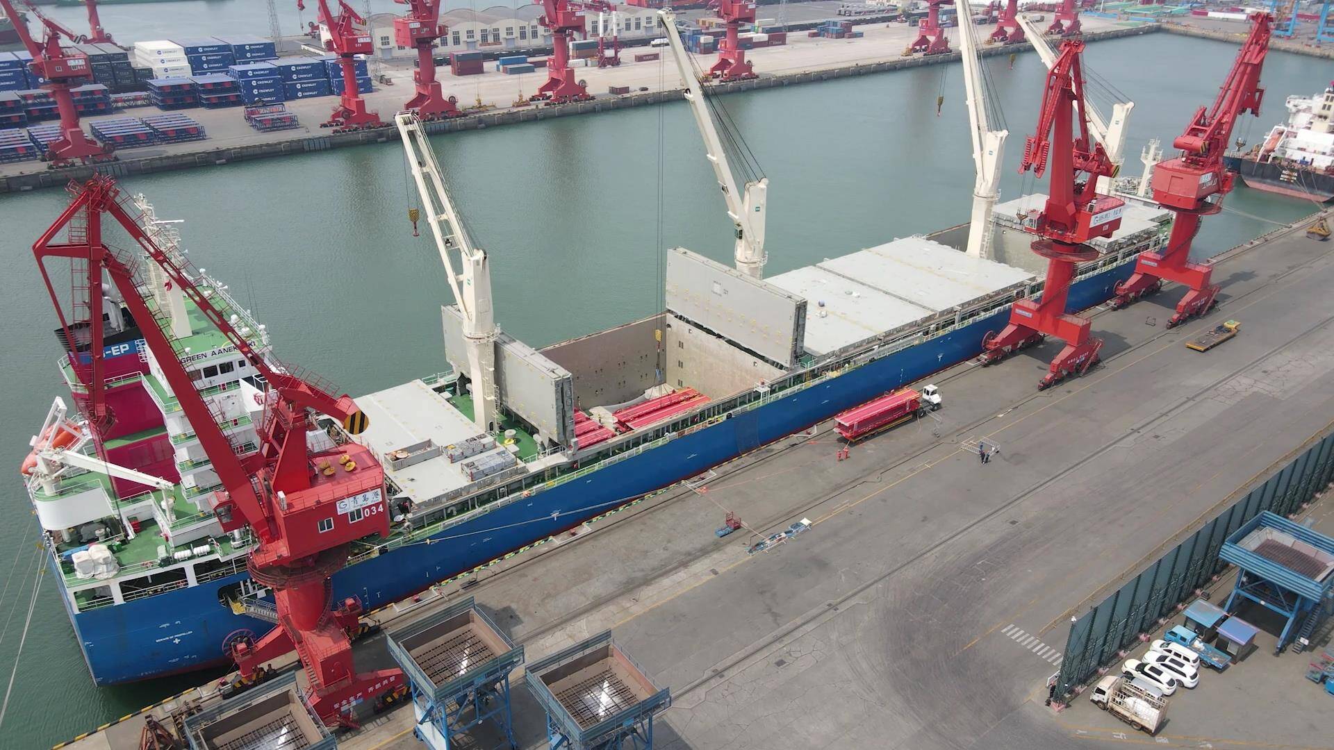 <b>山东港口青岛港：出口车业务量猛增，“智”造出海正当时</b>