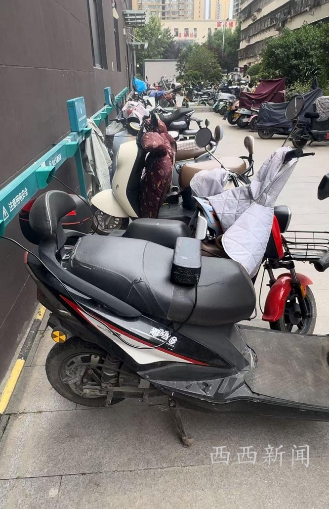 <b>西安某小区电动车充电桩贴楼而建，电流声作响！街办屡称无法回复</b>