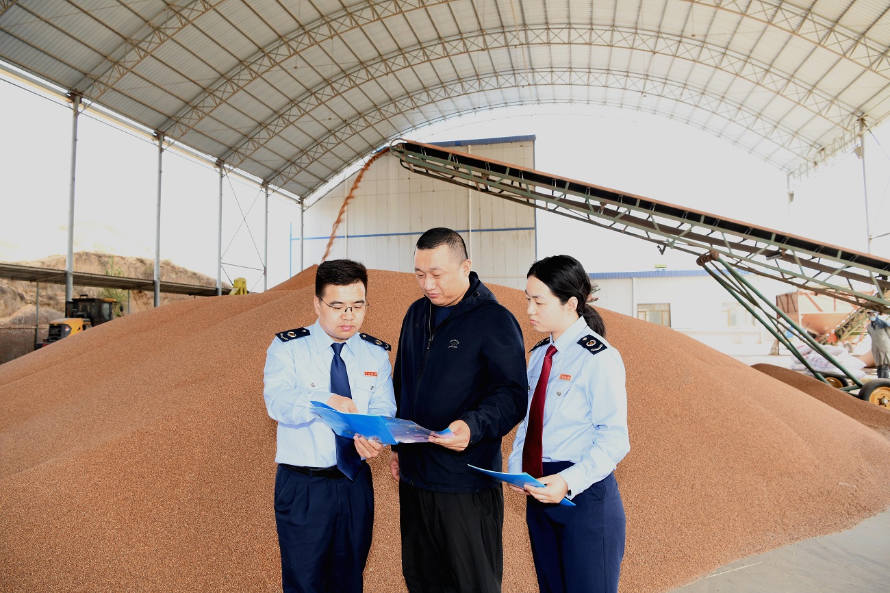 <b>惠农促振兴，税助高粱红——佳县税务赋能高粱产业合规发展纪实</b>