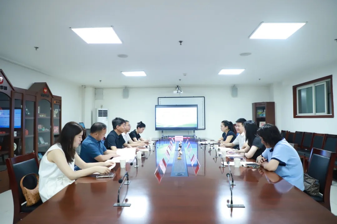 <b>延安职业技术学院与延安旅游集团签约暨实习实训基地揭牌仪式举行</b>