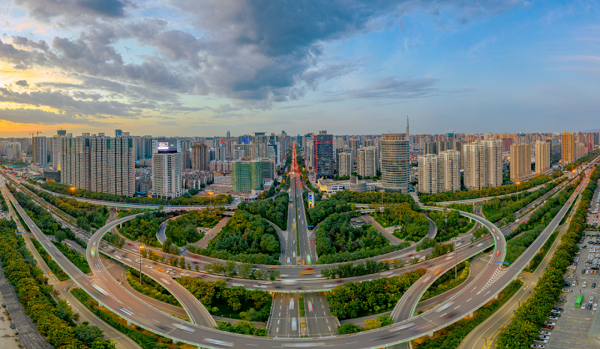 <b>新华社关注 | 经开企业搭上中欧班列“快车”，驶向全球！</b>