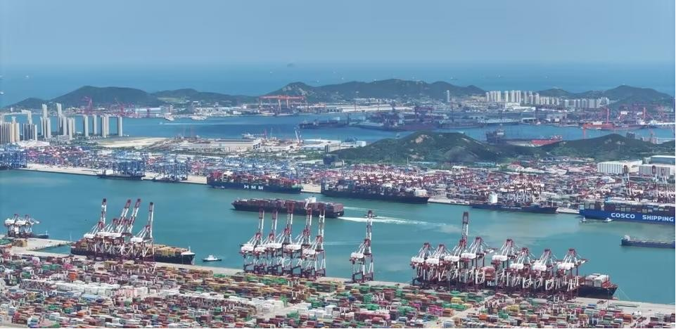 <b>青岛港上半年新增航线创新高，助力国际航运中心建设再上新台阶</b>