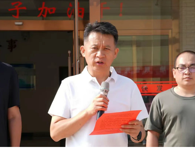 <b>榆林市靖边县发展改革和科技局成功举办庆“八一”军民联欢共建活动  </b>