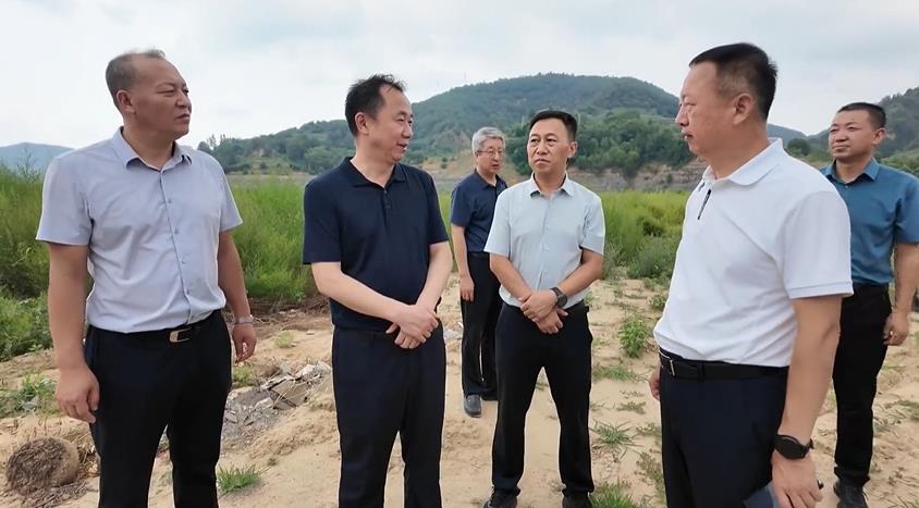 <b>延安市宝塔区委副书记、区长张明调研重点项目建设工作</b>