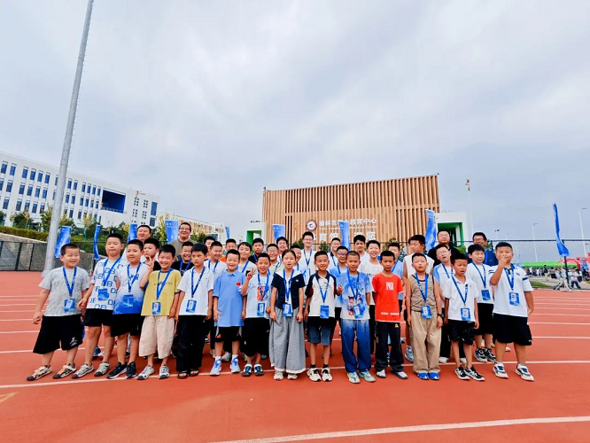 <b>榆林市靖边选手在全国青少年模拟飞行锦标赛中表现亮眼</b>