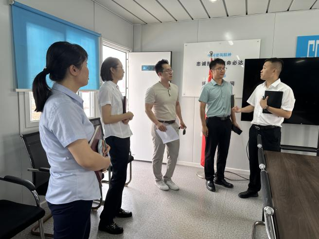 <b>咸阳高新区：惠企暖心“上门办” 跑出审批“加速度”</b>