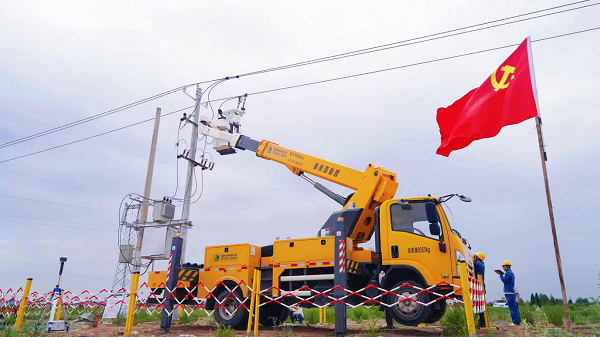 <b>国网咸阳供电公司：咸阳电网迈入“机器人作业时代” </b>