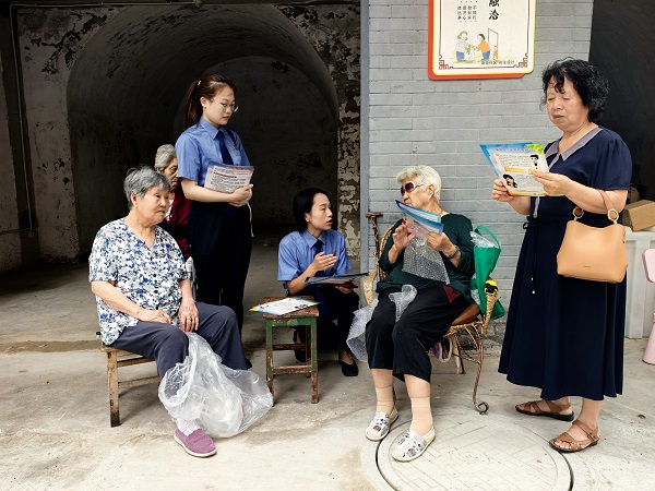 <b>铜川市印台区：普法宣传进社区 法治服务“零距离”</b>