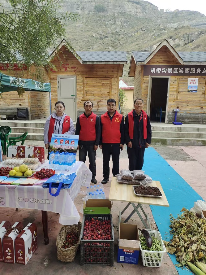 <b>榆林市府谷县：那一抹 “志愿红”温暖相伴每一程  </b>