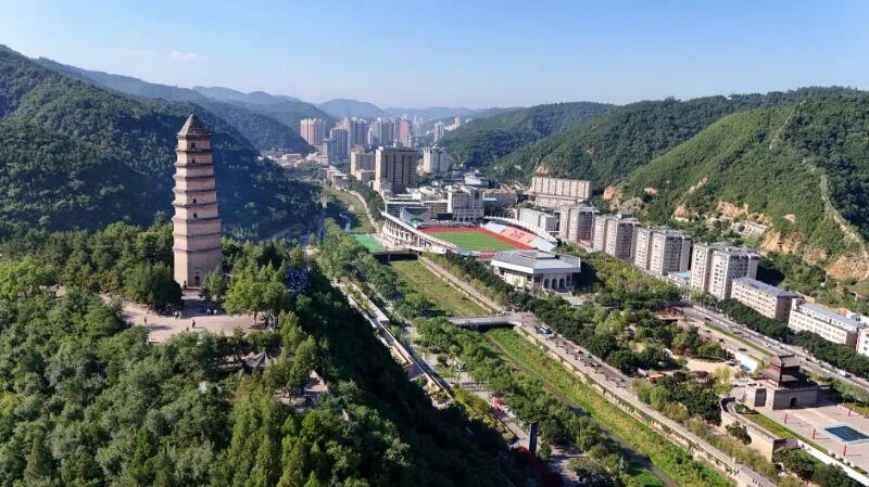 <b>这里是延安！</b>