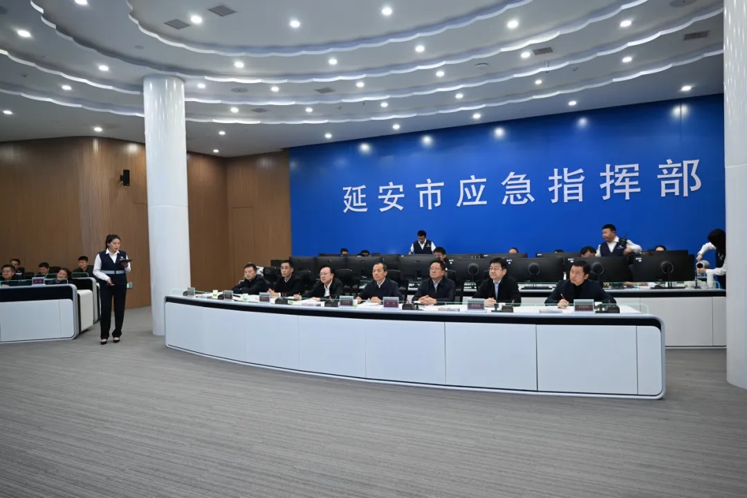 <b>延安市人大常委会主任王军营调研延安市应急救援服务中心</b>